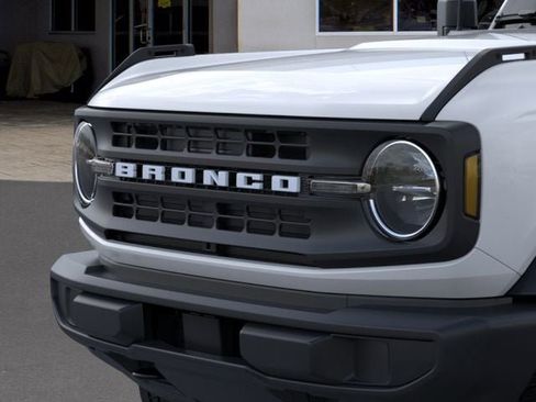 New 2025 Ford Bronco 4-Door AWD/4WD image 19