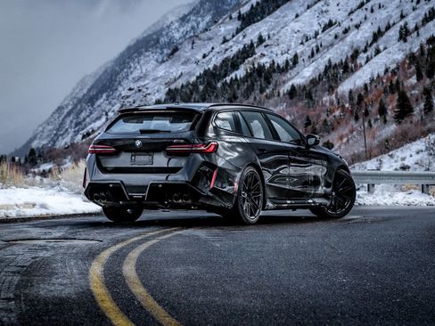 New 2026 BMW M5 Touring image 8