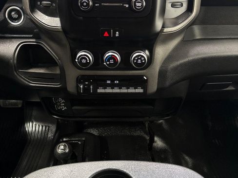 Used 2019 RAM 5500 4x4 Crew Cab image 16