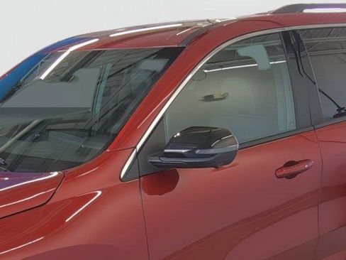 New 2026 Chevrolet Traverse LT w/ Driver Confidence Package AWD/4WD image 8