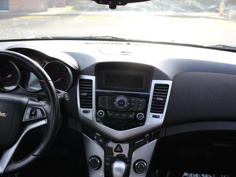Used 2012 Chevrolet Cruze LT image 15
