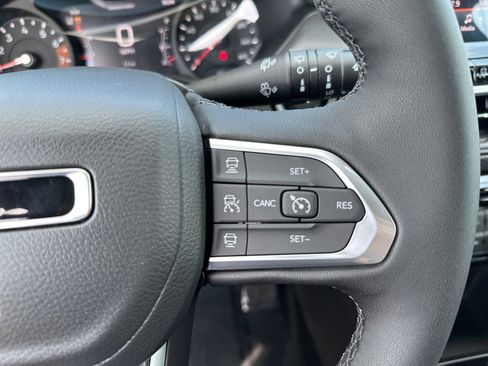 New 2025 Jeep Compass Limited w/ Sun & Sound Group AWD/4WD image 19