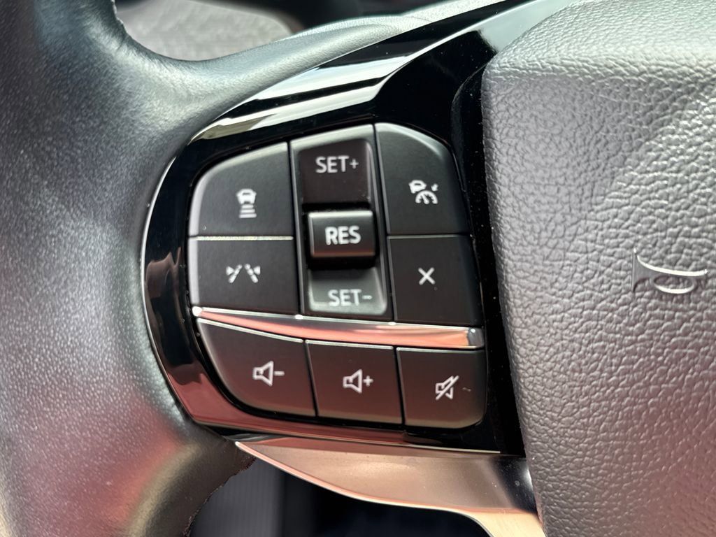 Used 2025 Ford Explorer Platinum w/ LUX Leather Package AWD/4WD image 23
