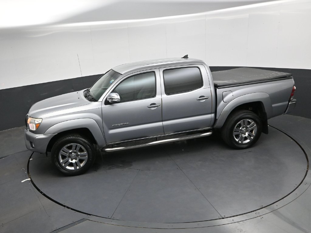 Used 2015 Toyota Tacoma 4x4 Double Cab w/ Limited Package image 24