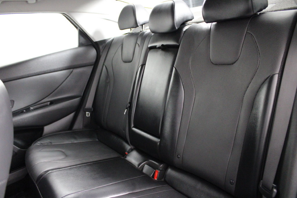Used 2023 Hyundai Elantra Limited FWD image 20