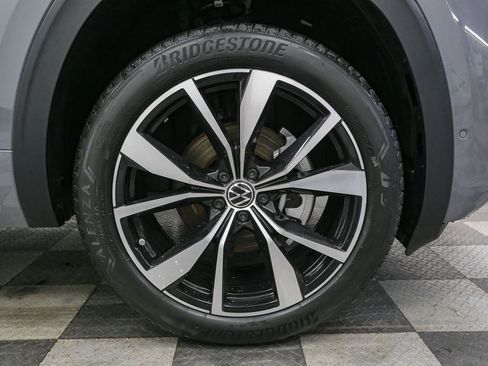 New 2026 Volkswagen Atlas SEL Premium R-Line AWD/4WD image 14