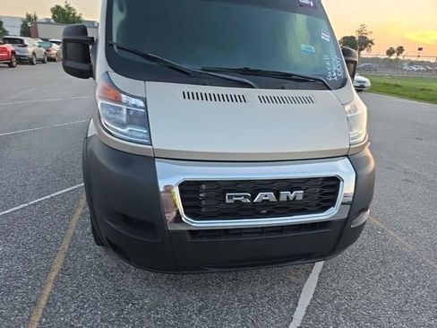 Used 2021 RAM ProMaster 2500 w/ Premium Appearance Group FWD image 2