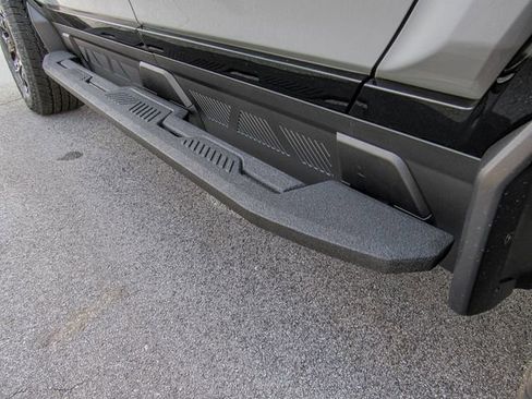 New 2026 GMC Hummer EV SUV image 9