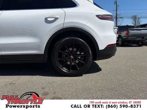 Used 2021 Porsche Cayenne AWD/4WD image 30