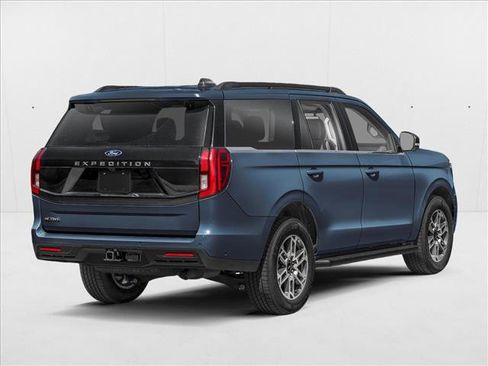New 2026 Ford Expedition Active image 2