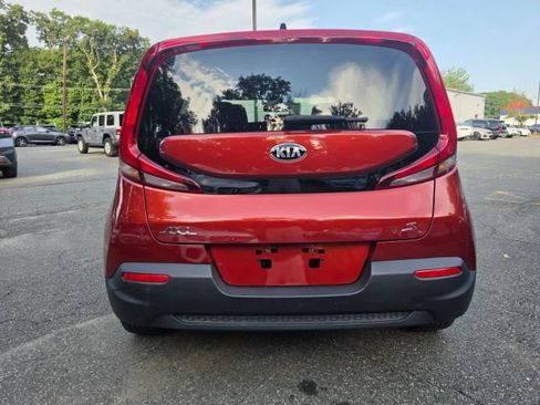Used 2021 Kia Soul S FWD image 4