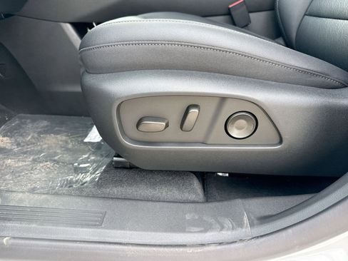 New 2026 Chevrolet Equinox LT w/ Convenience Package II image 14