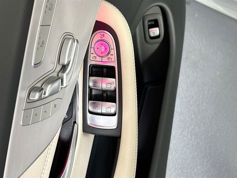 Used 2020 Mercedes-Benz C 300 4MATIC Cabriolet image 17