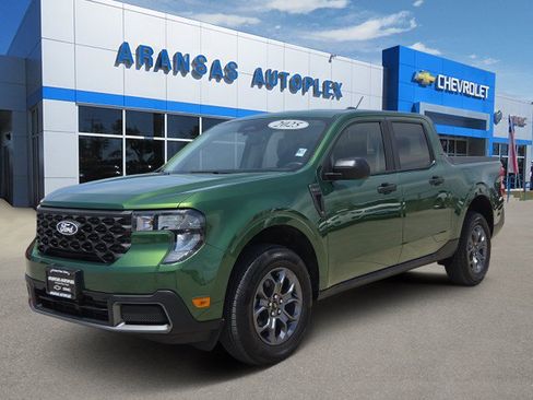 Used 2025 Ford Maverick XLT w/ Equipment Group 302A AWD/4WD image 1