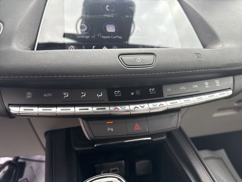 Used 2021 Cadillac XT4 Premium Luxury image 21