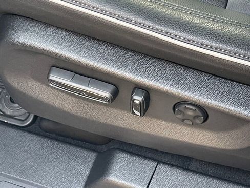 Certified 2025 Honda Odyssey Touring image 7