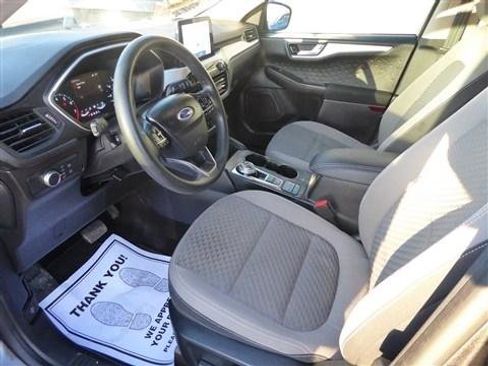 Used 2020 Ford Escape SE image 17