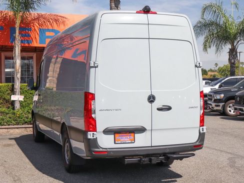 Used 2020 Mercedes-Benz Sprinter 2500 w/ Cargo Protection Package image 6