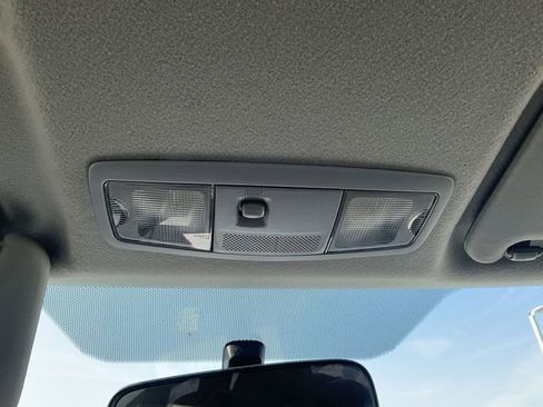 Used 2011 Mitsubishi Outlander ES image 15