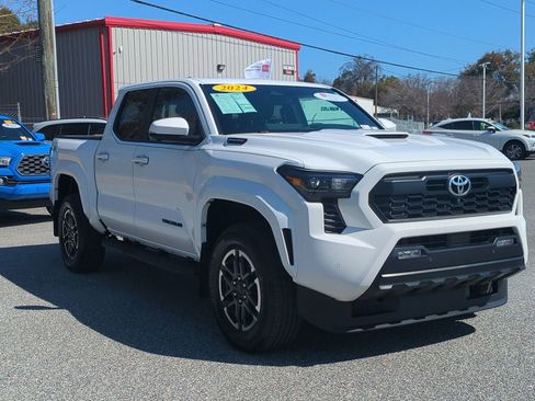 Used 2024 Toyota Tacoma TRD Sport image 11