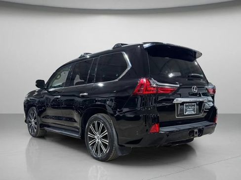 Used 2019 Lexus LX 570 4WD w/ Luxury Package image 6