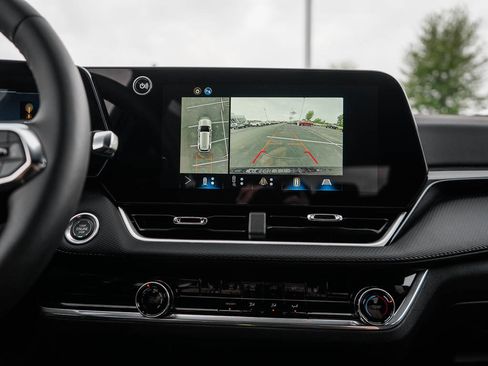 New 2026 Chevrolet Equinox LT w/ Safety and Technology Package AWD/4WD image 23