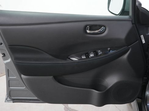 Used 2019 Nissan Leaf SV Plus w/ SV Plus Technology Package FWD image 20