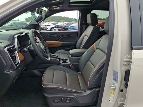 New 2026 GMC Canyon AT4 w/ Technology Plus Package AWD/4WD image 10