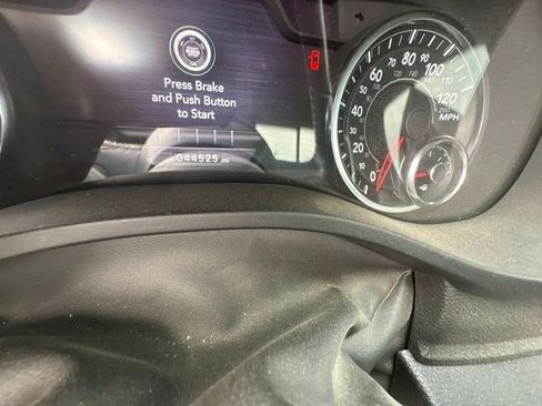 Used 2023 RAM 1500 Laramie AWD/4WD image 13