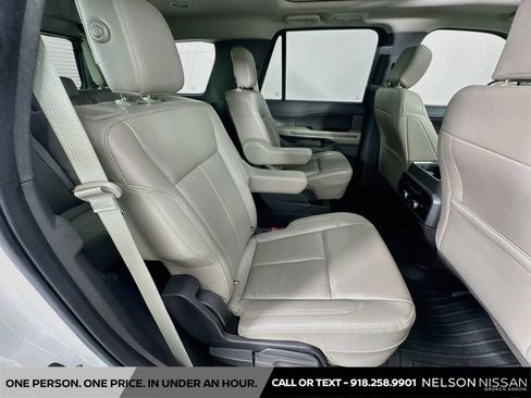 Used 2020 Ford Expedition XLT w/ Equipment Group 202A RWD image 29