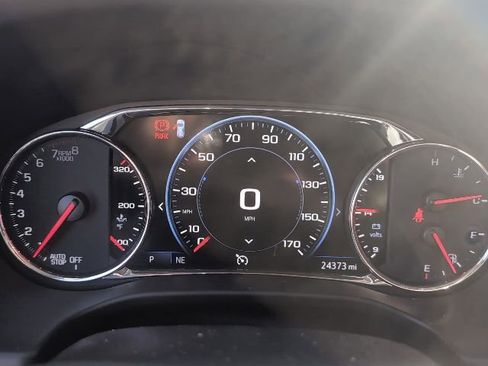 Used 2023 GMC Acadia SLT w/ Technology Package FWD image 18