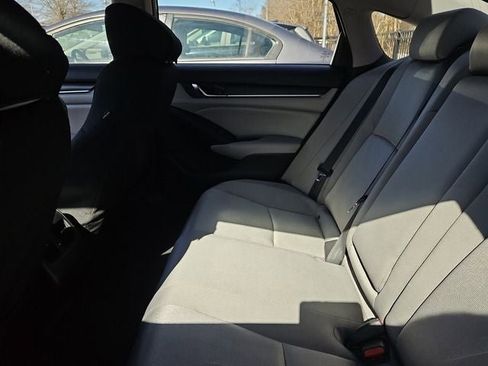 Used 2019 Honda Accord EX image 32