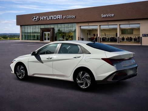 New 2026 Hyundai Elantra Limited FWD image 4