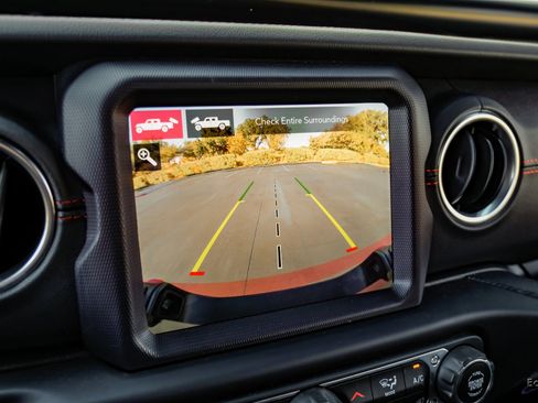 Used 2020 Jeep Gladiator Rubicon image 68