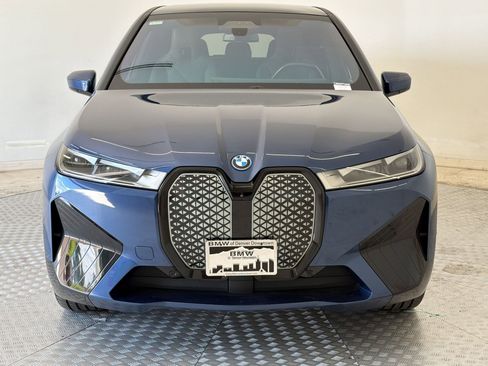 Certified 2024 BMW iX xDrive50 w/ Premium Package AWD/4WD image 6