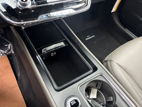 New 2026 Lincoln Corsair Premiere image 23