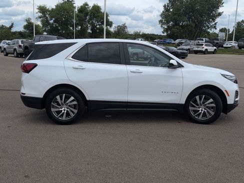 Used 2024 Chevrolet Equinox LT AWD/4WD image 18