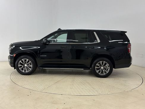 Used 2022 Chevrolet Tahoe LT w/ LT Signature Package AWD/4WD image 2