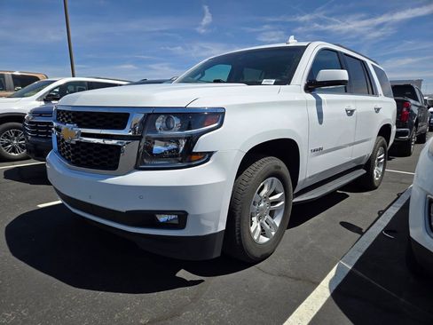 Used 2019 Chevrolet Tahoe LT w/ Luxury Package image 2