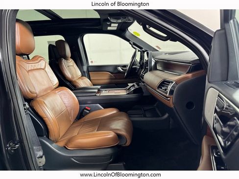 Used 2023 Lincoln Navigator Reserve w/ Equipment Group 201A AWD/4WD image 11