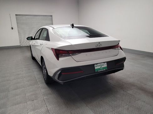 Used 2024 Hyundai Elantra SEL image 6