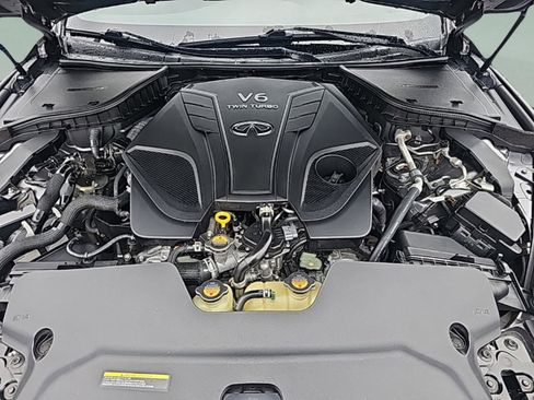 Used 2022 INFINITI Q60 Red Sport 400 w/ Carbon Fiber Package image 11