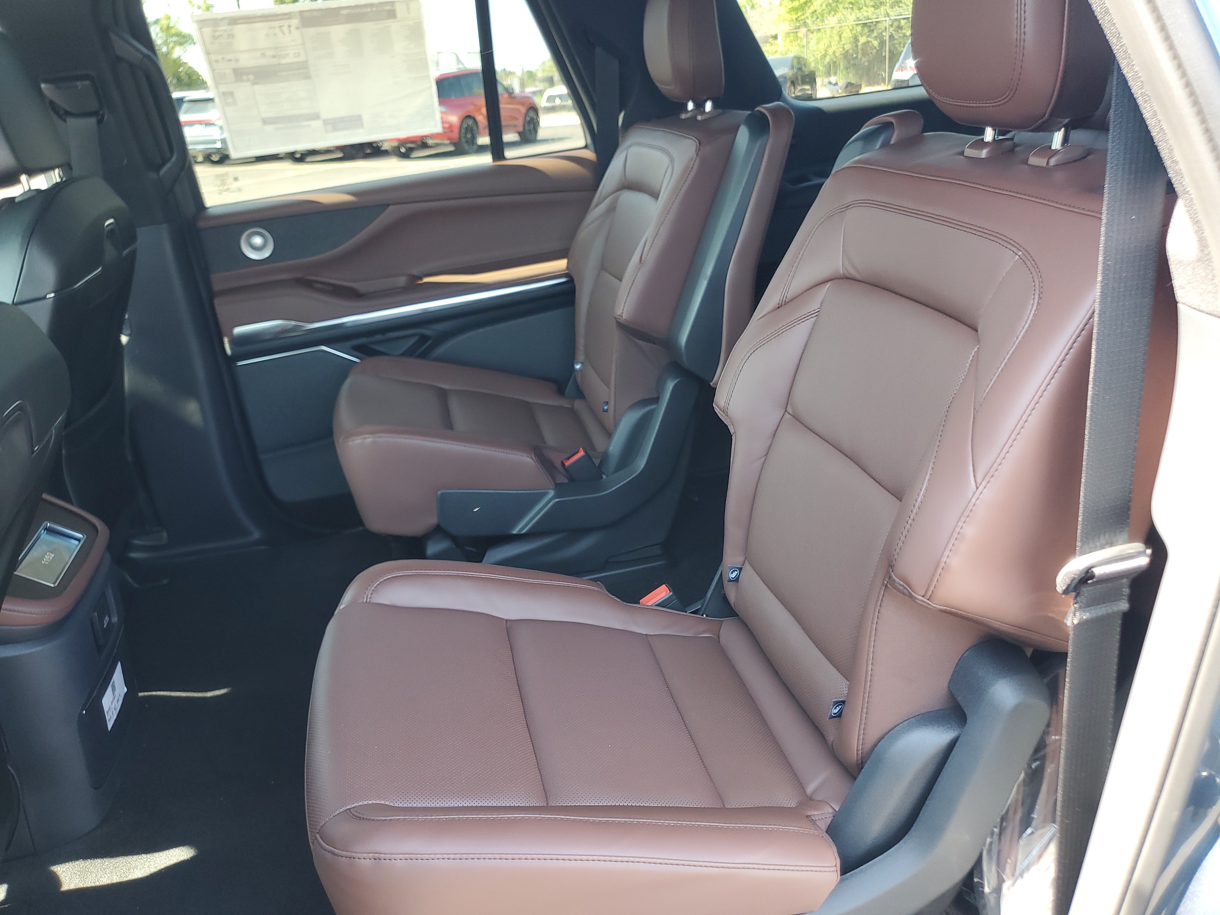 New 2027 Lincoln Navigator L Reserve AWD/4WD image 31