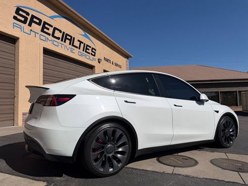 Used 2021 Tesla Model Y Performance AWD/4WD image 32
