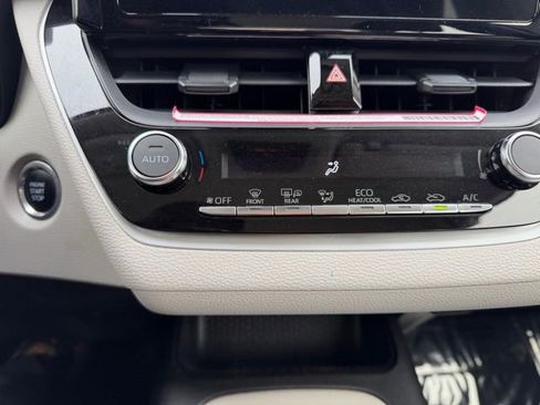 Certified 2023 Toyota Corolla LE w/ LE Convenience Package image 21