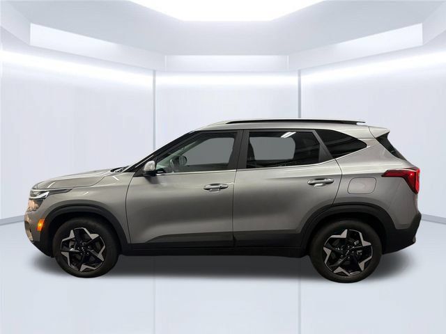 Certified 2024 Kia Seltos EX AWD/4WD image 2