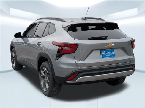 New 2026 Chevrolet Trax LT w/ Driver Confidence Package image 4