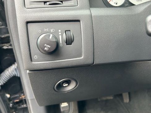 Used 2009 Chrysler 300 LX image 20