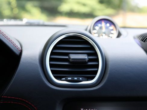 Used 2023 Porsche 718 Cayman GT4 RS image 21