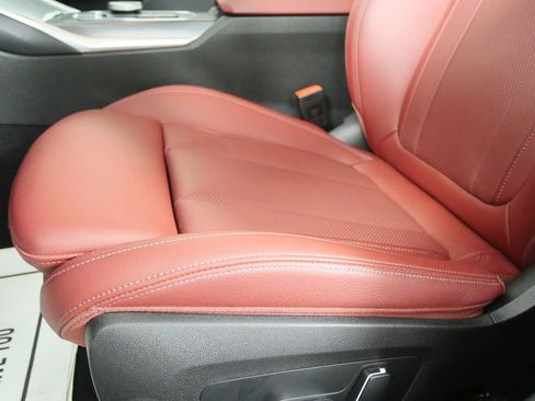 Used 2025 BMW 330i 330i image 9